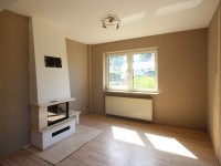 Wohnzimmer mit Kamin